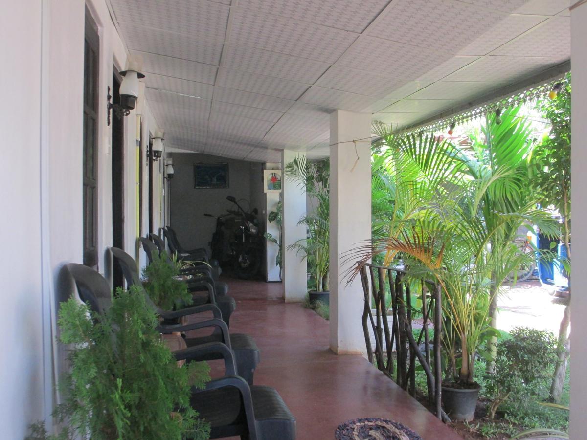 Uppuveli Beach House Trincomalee Kültér fotó