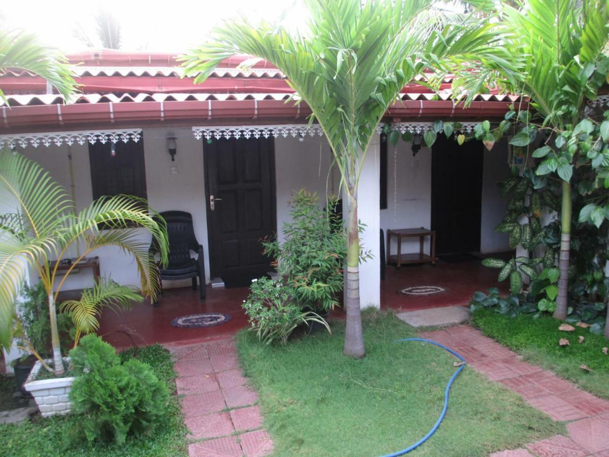 Uppuveli Beach House Trincomalee Kültér fotó