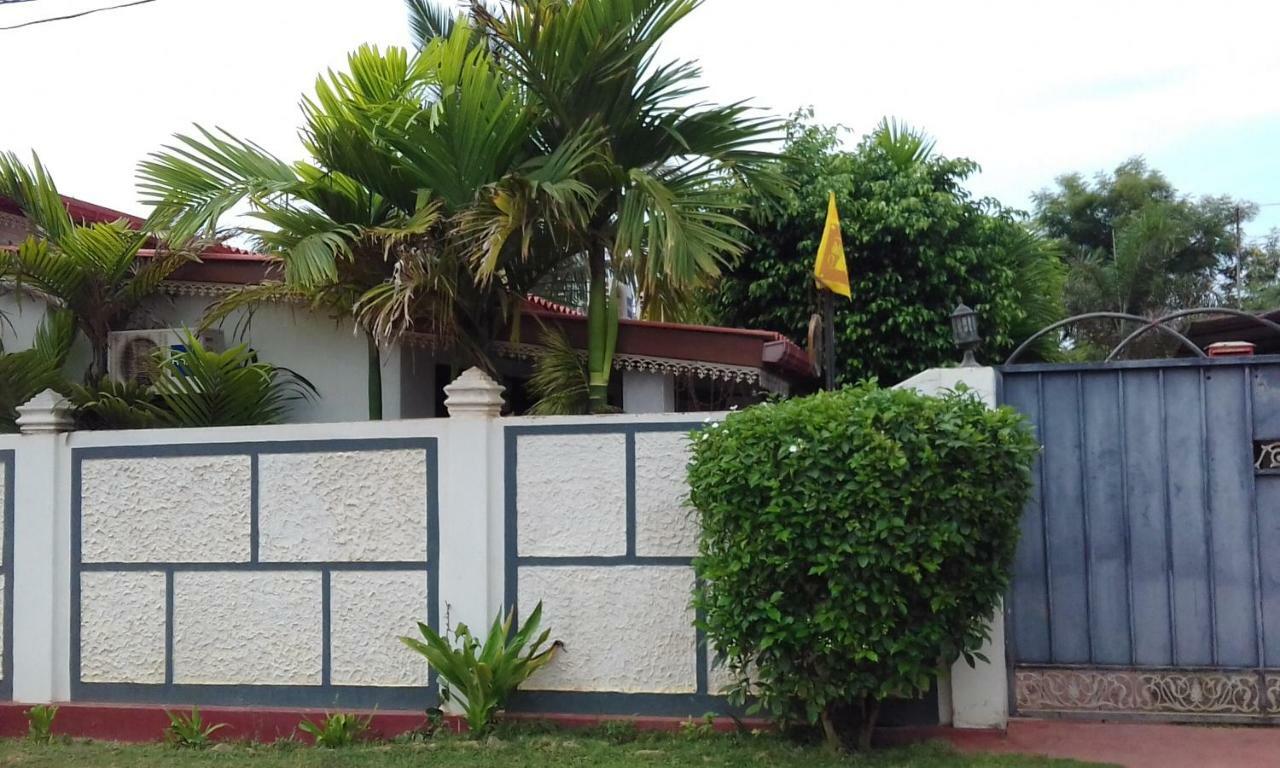 Uppuveli Beach House Trincomalee Kültér fotó